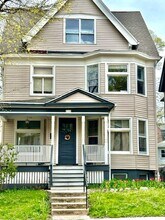 2728 N Murray Ave in Milwaukee, WI - Building Photo - Building Photo