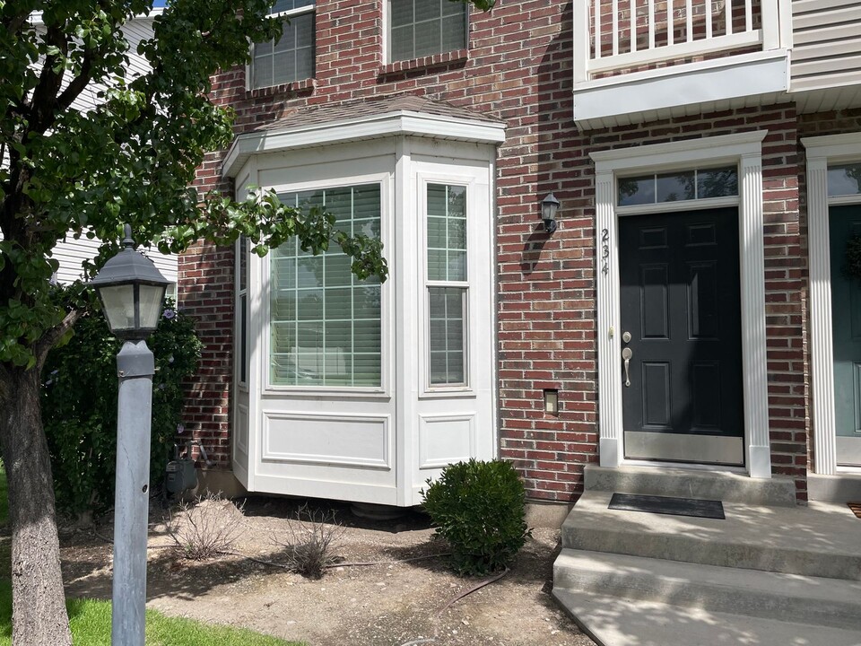 234 1280 W in Provo, UT - Foto de edificio