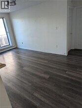 851 Queenston Rd in Hamilton, ON - Building Photo - Building Photo