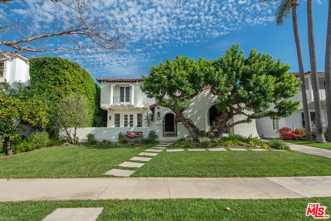 312 S McCarty Dr in Beverly Hills, CA - Building Photo