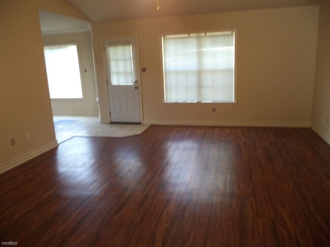 124 Wintergreen Ct photo'