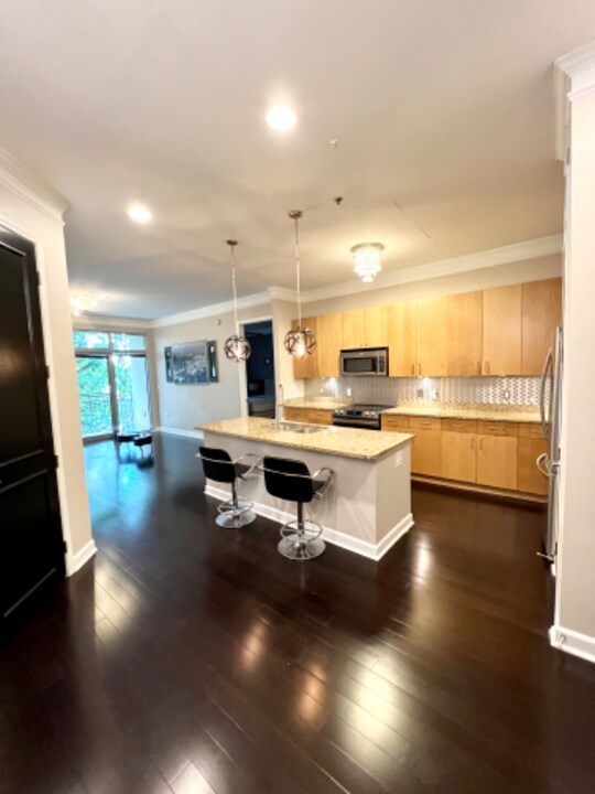 711 Cosmopolitan Dr NE in Atlanta, GA - Building Photo