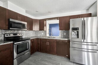 8105 SW 19th St in North Lauderdale, FL - Building Photo - Building Photo
