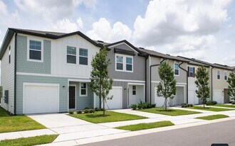 1105 Merrill St in Davenport, FL - Building Photo