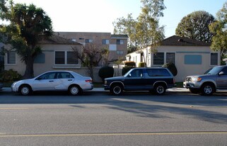670 W Arbor Vitae St in Inglewood, CA - Building Photo