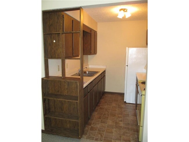 761 S 9th St in Bird Island, MN - Foto de edificio - Building Photo