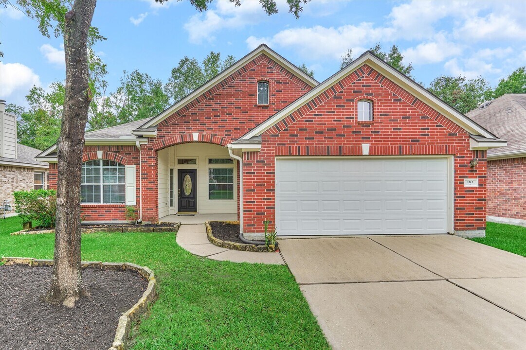 183 Fairwind Trail Dr in Conroe, TX - Building Photo