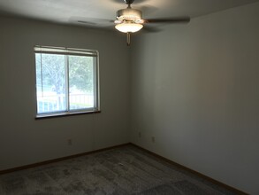 258 Hyland Ave in Ames, IA - Foto de edificio - Building Photo