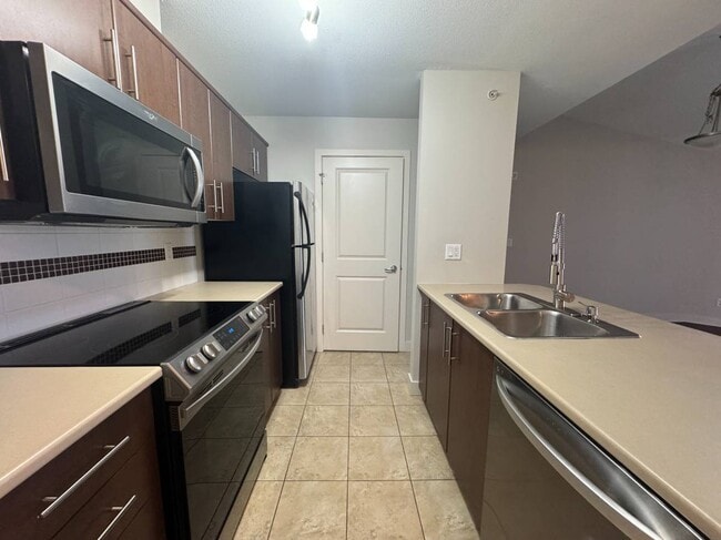 12238 224 St in Maple Ridge, BC - Building Photo - Building Photo