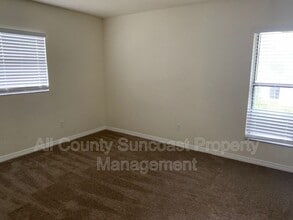 7501 35th St N in Pinellas Park, FL - Foto de edificio - Building Photo