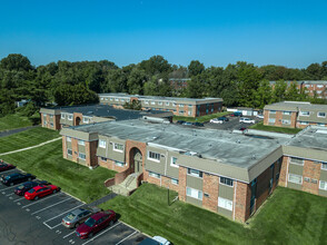 Aspen Falls Apartments in Fairless Hills, PA - Building Photo - Building Photo