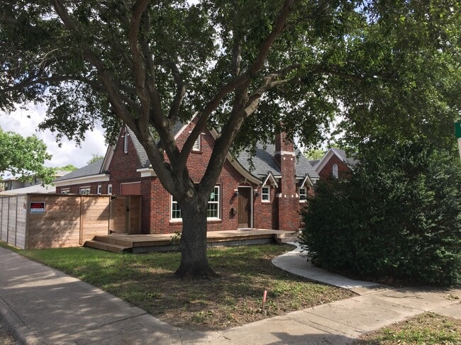 301 Clifford St in Corpus Christi, TX - Building Photo - Building Photo