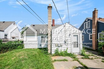 20751 Dexter Blvd in Warren, MI - Building Photo - Building Photo