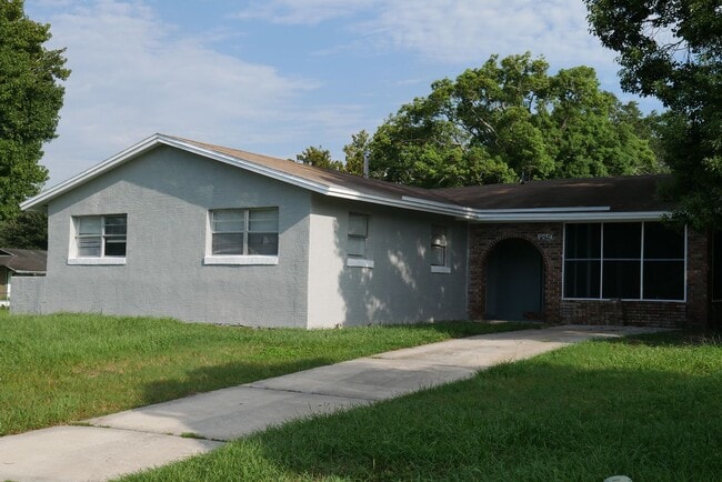 property at 1640 Cedar Highlands Blvd