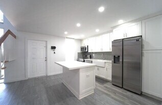 14145 Kendale Lakes Cir in Miami, FL - Building Photo