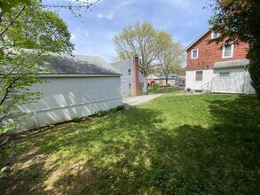 6 Pulaski Pl in Port Washington, NY - Building Photo - Building Photo