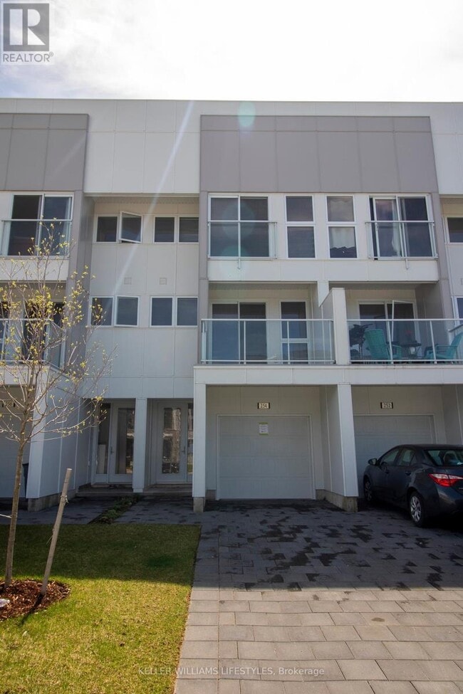 property at 254-254 Edgevalley Rd