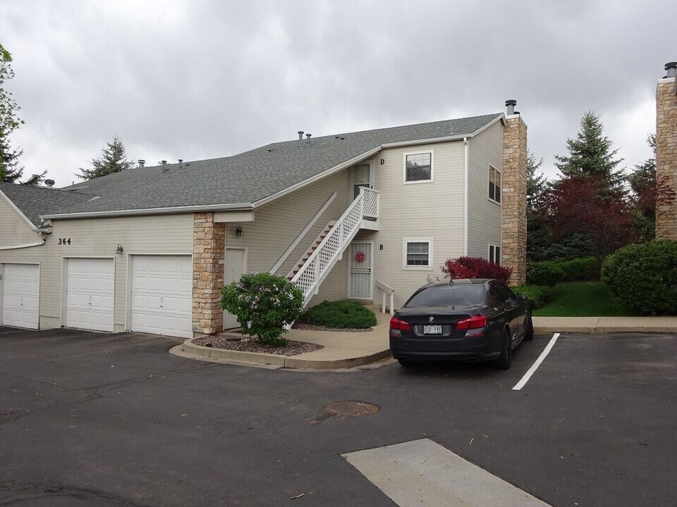 364 S Estes St in Lakewood, CO - Building Photo