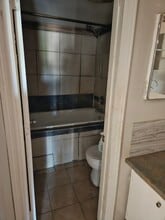 3828 N 32nd St, Unit UPPER in Phoenix, AZ - Foto de edificio - Building Photo