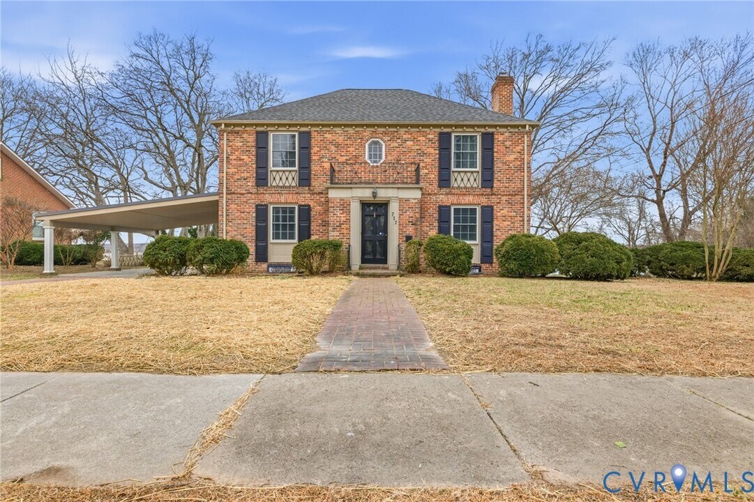 717 Francis St in Hopewell, VA - Building Photo