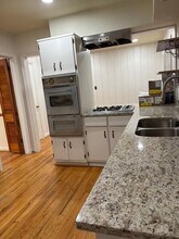 2560 Wood Valley Dr in East Point, GA - Building Photo - Building Photo