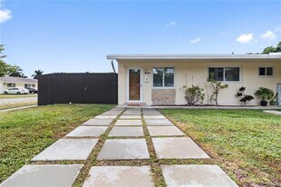 1201 NW 10th St, Unit 1 in Dania Beach, FL - Building Photo