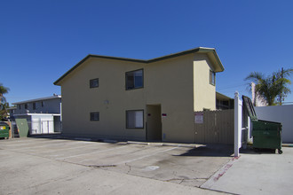 1176 N Cuyamaca St in El Cajon, CA - Building Photo - Building Photo