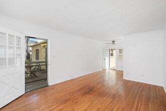 11248 La Maida St in Los Angeles, CA - Foto de edificio - Building Photo