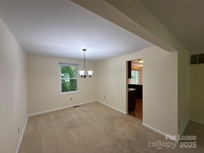 6616 Wannamaker Ln in Charlotte, NC - Building Photo - Building Photo