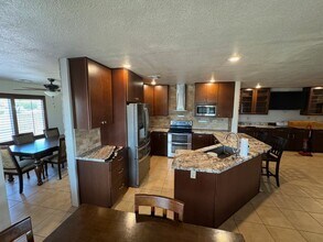 7249 W Sunnyside Dr in Peoria, AZ - Building Photo - Building Photo