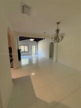 402 SW 33rd Ave in Miami, FL - Foto de edificio - Building Photo