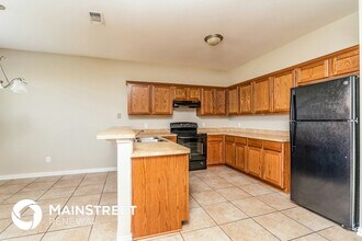 204 Kennedy Dr in Crowley, TX - Foto de edificio - Building Photo