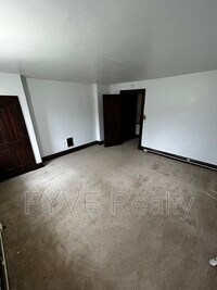 1032 Oakmont Ave photo'