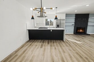 201 Dorothy Ct in Escondido, CA - Building Photo - Building Photo