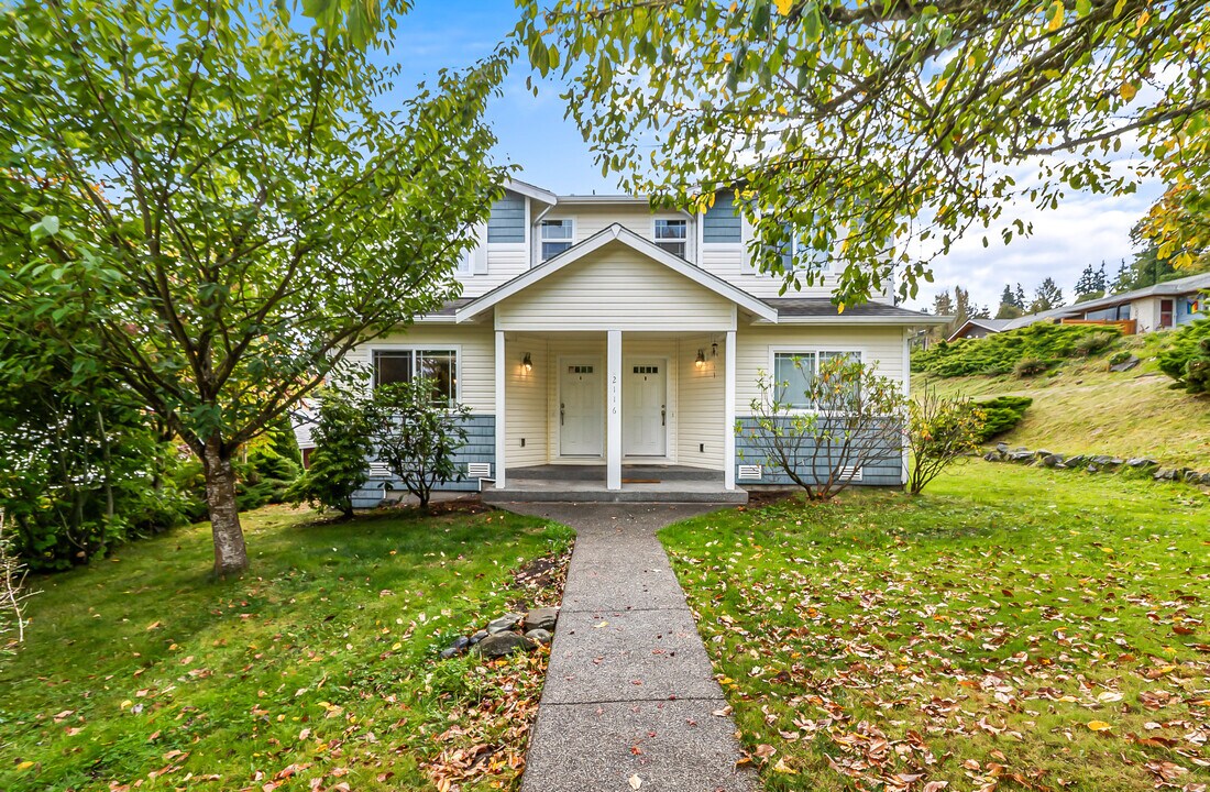 2116 Main St in Everett, WA - Foto de edificio