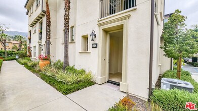 835 Orchid Way in Azusa, CA - Building Photo - Building Photo