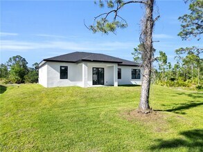 2815 32nd St W in Lehigh Acres, FL - Building Photo - Building Photo