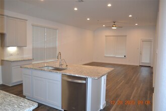 1613 Sunbend Ln in Katy, TX - Building Photo - Building Photo