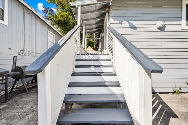 9629 Sunnywood Dr in Houston, TX - Building Photo - Building Photo