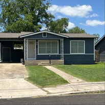 111 S Audubon Dr in San Antonio, TX - Building Photo