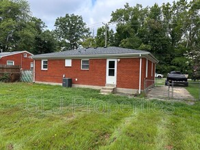 1622 Greyling Dr in Louisville, KY - Building Photo - Building Photo