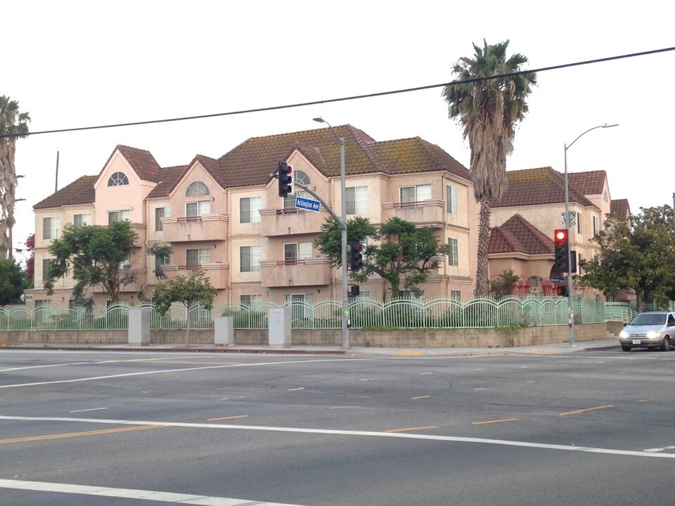 Arlington Rodeo Apartments in Los Angeles, CA - Building Photo