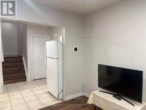 3670 Crabtree Crescent in Mississauga, ON - Building Photo - Building Photo