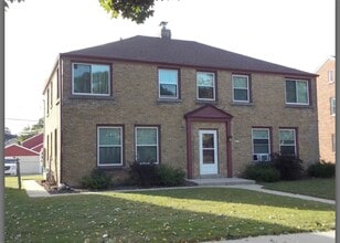 4841 N Mohawk Ave in Glendale, WI - Building Photo - Building Photo