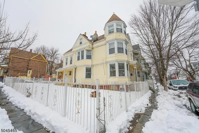 36 N 6th St, Unit 1 in Newark, NJ - Building Photo - Building Photo