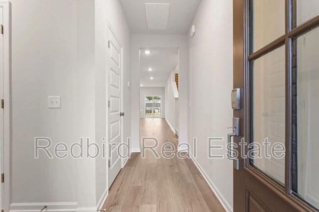 property at 1611 Manuka Ln