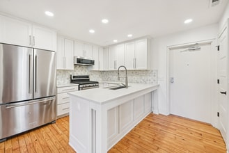 692 N High St in Columbus, OH - Foto de edificio - Building Photo