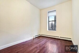 932 8th Ave in New York, NY - Foto de edificio - Building Photo