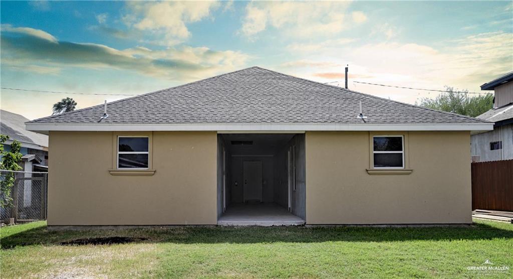 1320 Santa Elena Ave in Edinburg, TX - Building Photo