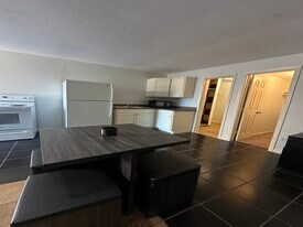 4108 Whirlaway Dr in Pasadena, TX - Building Photo